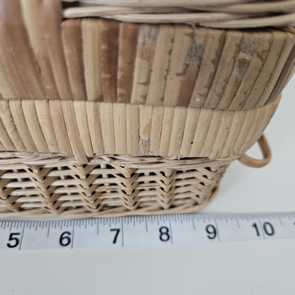 Vintage "Out to Lunch" Wicker Picnic Basket - Picture 9 of 10
